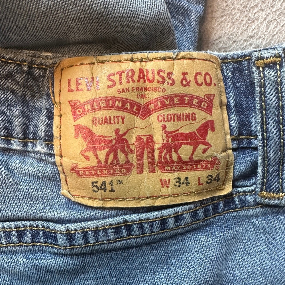 Levi's 541 Jeans Mens 34x34 (34x31) Blue Athletic Denim Medium Wash Distressed - Picture 3 of 12